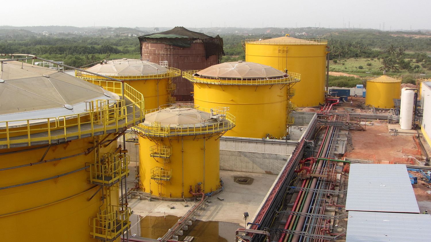 Монтаж парка резервуаров и станционных трубопроводов в Гане для ПГУ 192 МВт